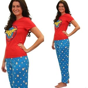 WONDER WOMAN 1984 PJS//Free Gift